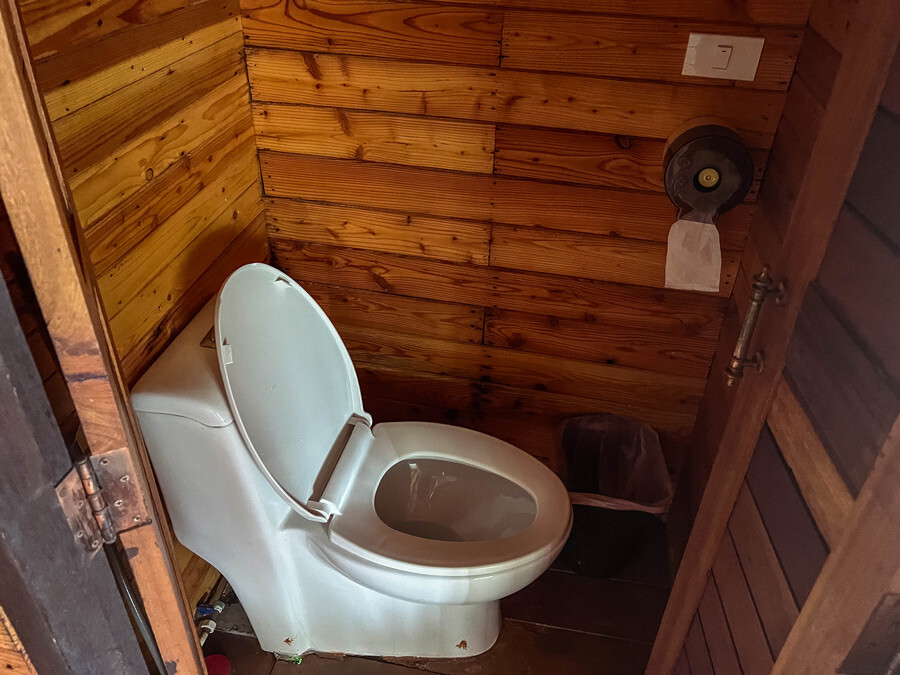 We hebben een eigen wc!